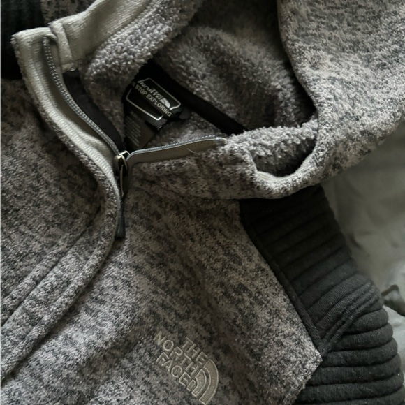 North face jacket - Picture 3 of 6